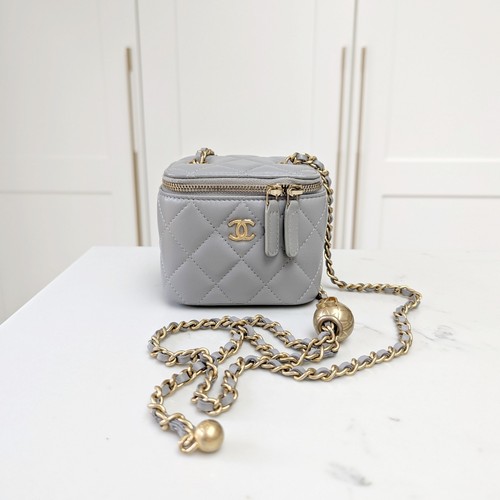 Chanel 21p light grey - chanel,