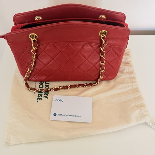 Chanel red quilted leather - quilted,