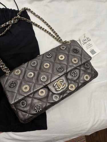 Ltd edition chanel dubai - chanel,