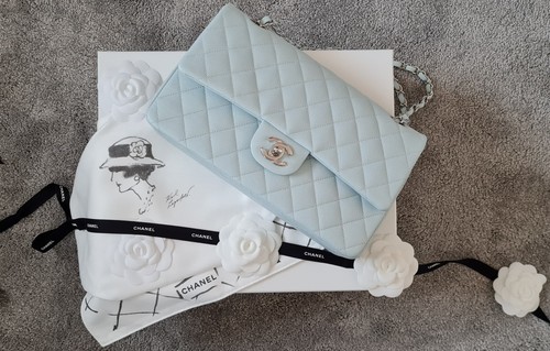 Chanel classic flap medium - chanel,