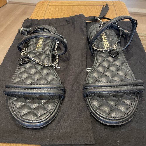 Authentic chanel black quilted - chanel,