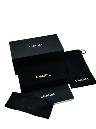 Authentic chanel large black - chanel,
