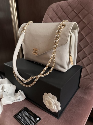 Chanel bag white gold - white.,