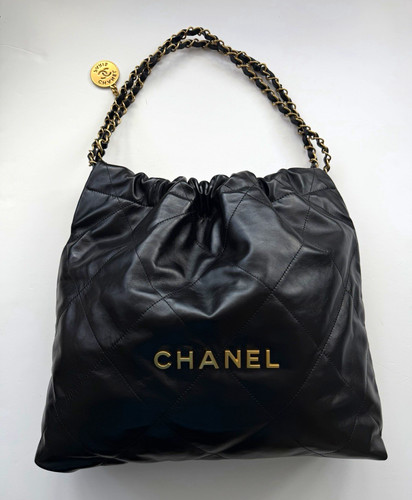 Chanel medium black quilted - 22,
