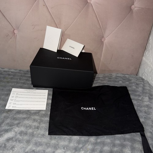 Authentic chanel empty box - empty,
