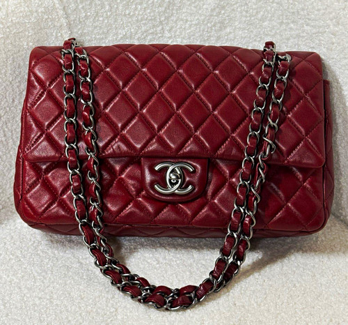 Chanel burgundy quilted - chanel,