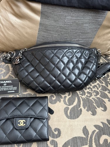 Chanel black quilted leather - black,
