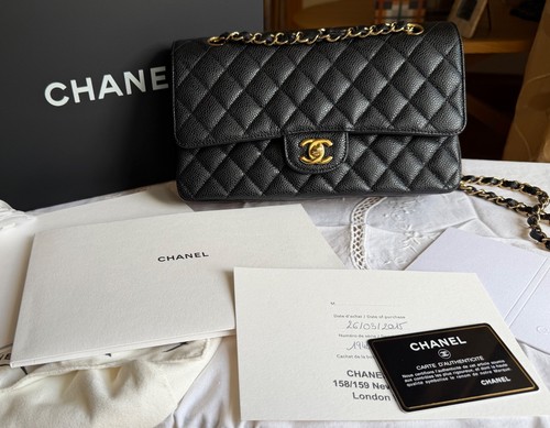 Chanel classic flap bag - flap, medium