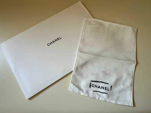 Chanel cleaning cloth dust - cleaning,