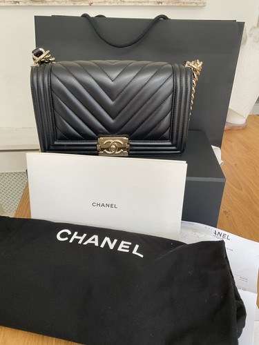 Authentic chanel boy medium - authentic,