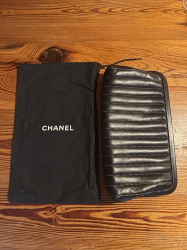 Chanel clutch bag vertical