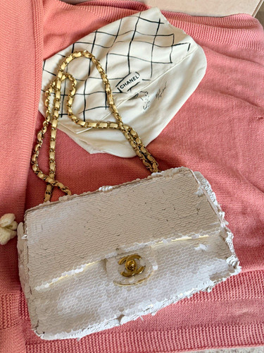 Chanel white sequinned flap - white,