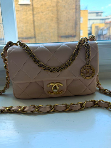 Chanel beige quilted - beige,