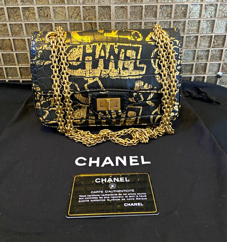 Chanel black gold croc - black/gold,