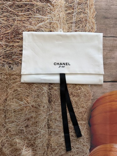 Authentic chanel moi white - chanel,